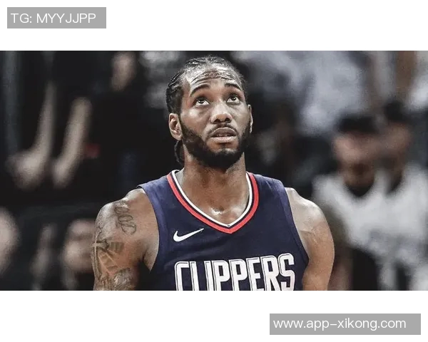 莱昂纳德生涯得分突破15000分快船三节惨遭对手压制落后32分 莱昂纳德生涯得分突破15000分快船三节惨遭对手压制落后32分