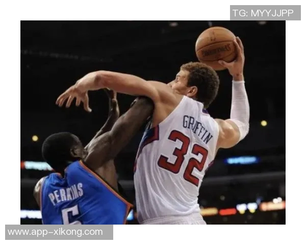 14年前今天格里芬惊天扣篮逆袭帕金斯创造篮球历史经典瞬间